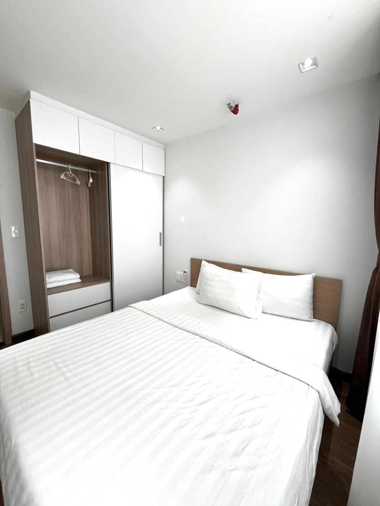 Three Bedrooms In Scenic Valley 2 * Ho Chi Minh City