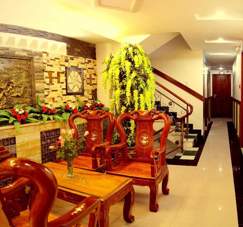 Ha Oanh 2 Hotel 2*