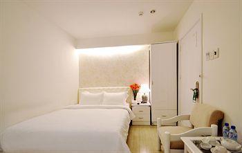 The White 8a Thai Lung Hotel 3*