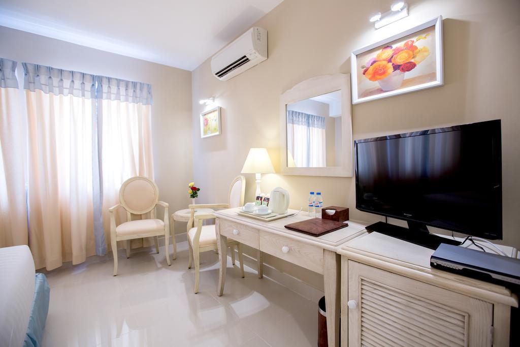 Hotel L'odeon Phu My Hung
