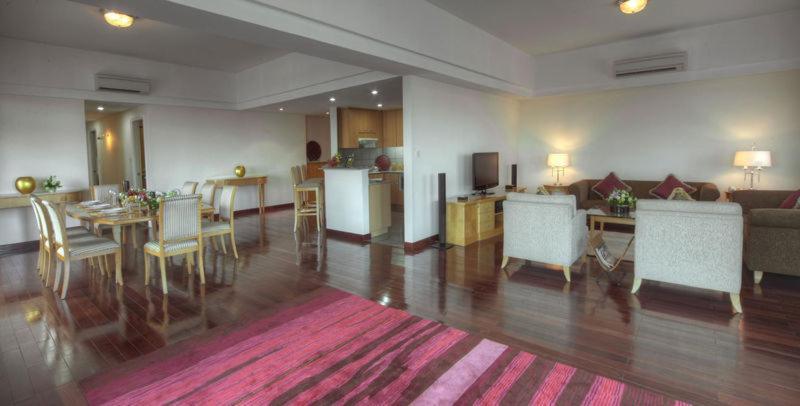 Indochine Park Tower Apartment *
