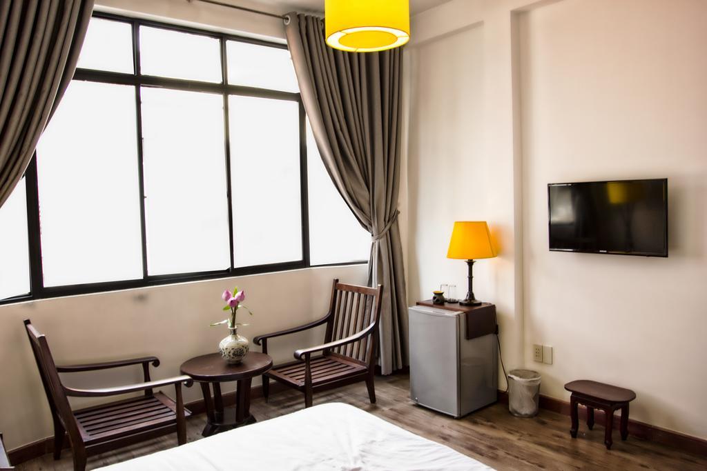 Hotel Tripwriter & Bistro *
