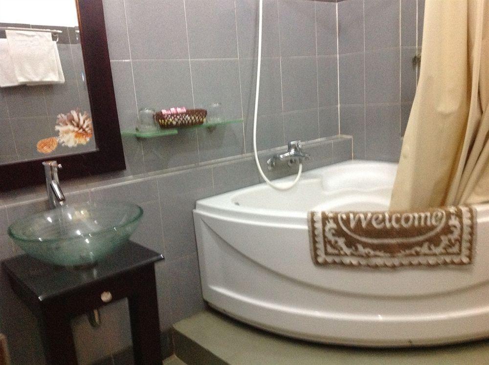 Ben Thanh Market Central Hotel 3*