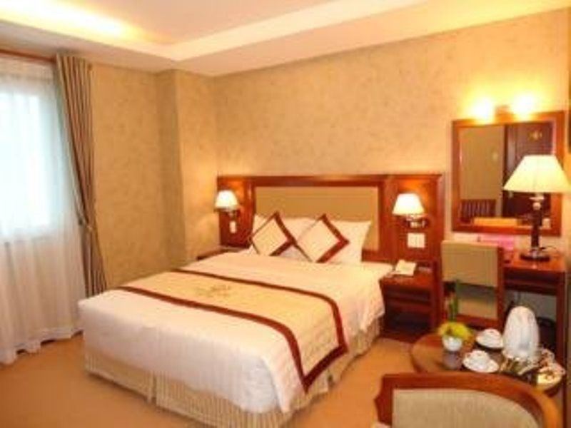 Hotel Aristo Saigon 4*