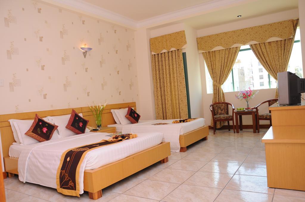 Golden Lotus Hotel