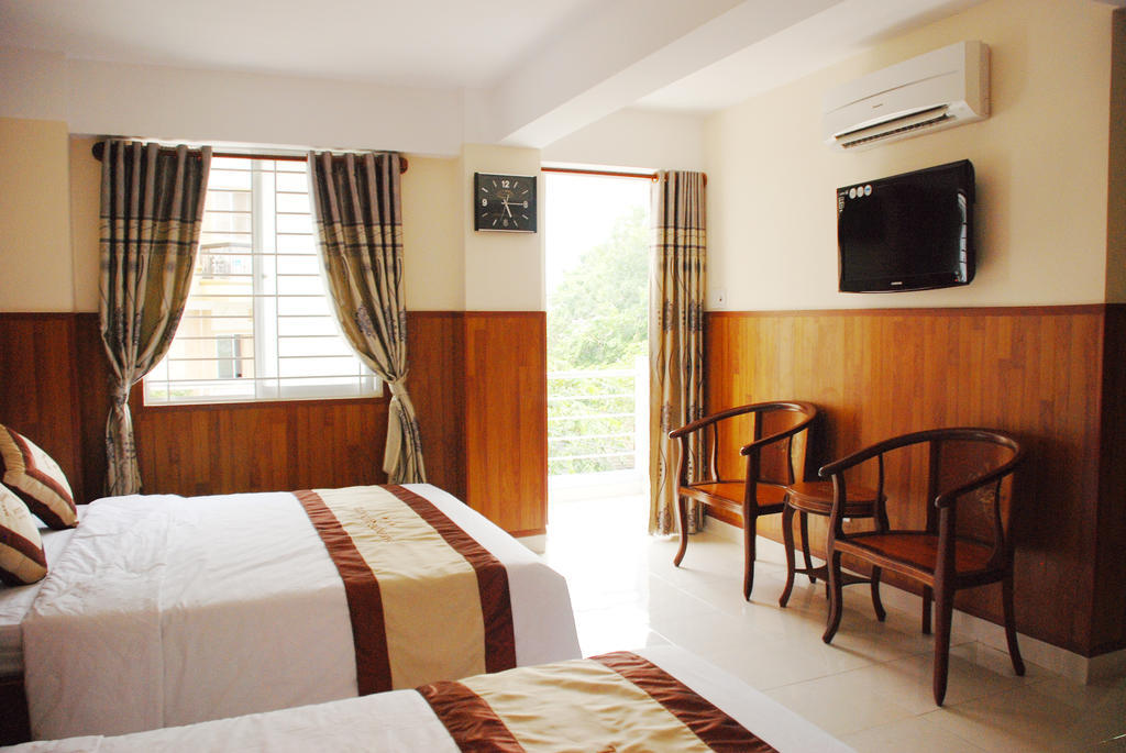 Hotel Nam Phuong Hoang Hau 2*