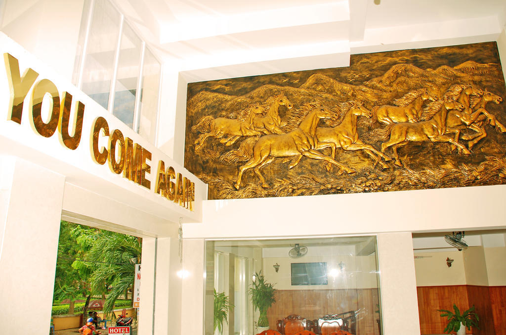 Nam Phuong Hoang Hau