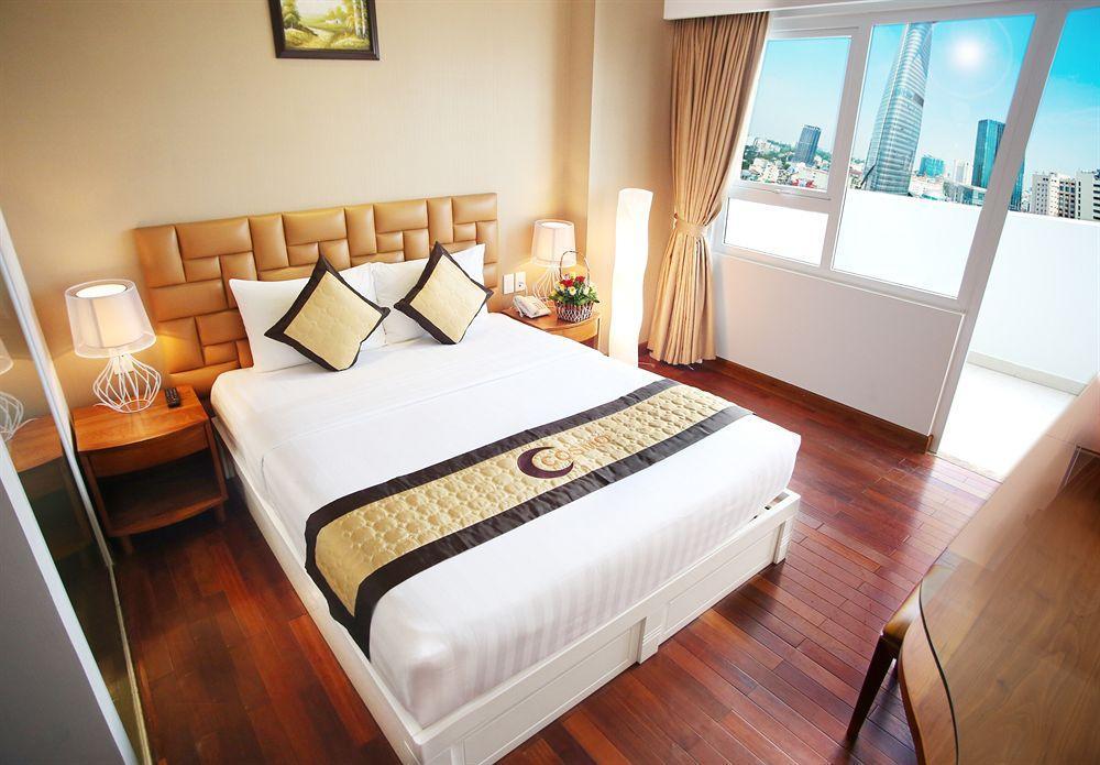 Cosmopolitan Hotel 3*