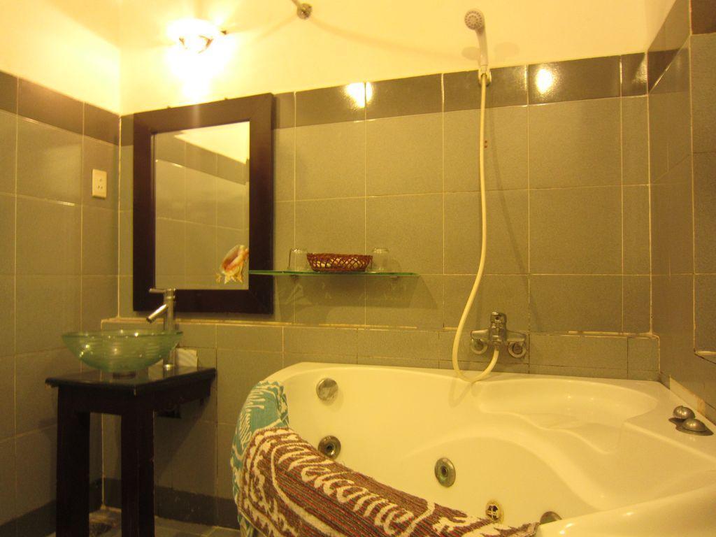 Ben Thanh Market Central Hotel