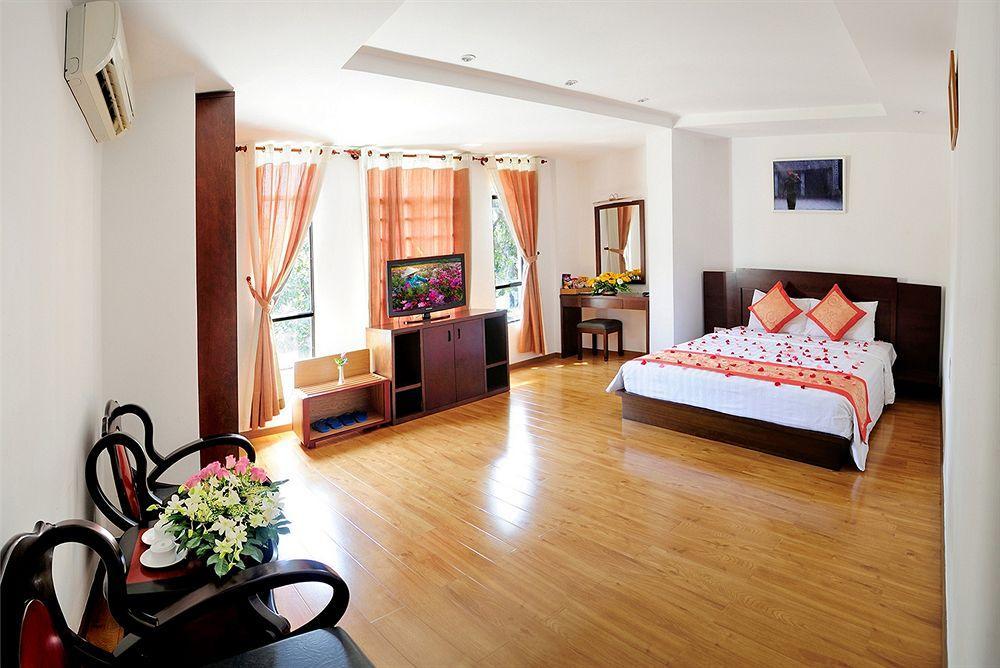 Little Brick Saigon Hotel 2*
