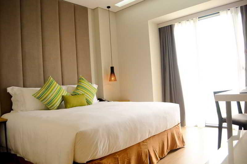 Novotel Living Saigon South Apartment