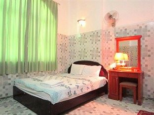 Tan Sinh Huong Hotel *