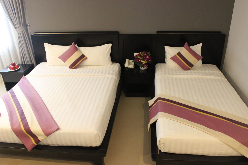 Lavender 3*