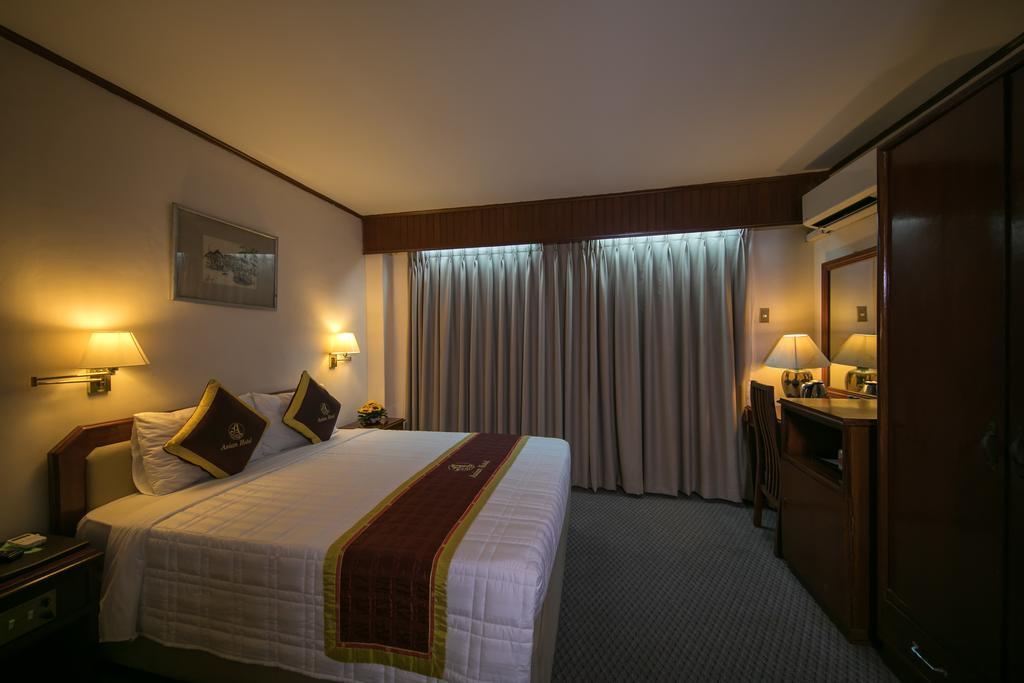 Khách sạn Asian 3*