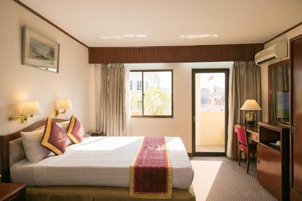 Asian Khách sạn