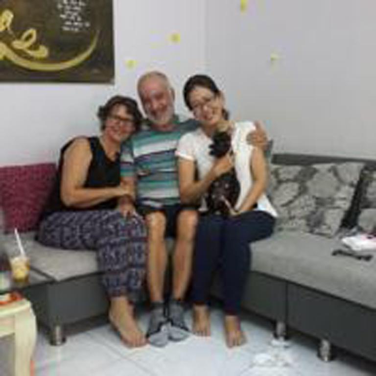 Ms Yang 2 - Cook Homestay *