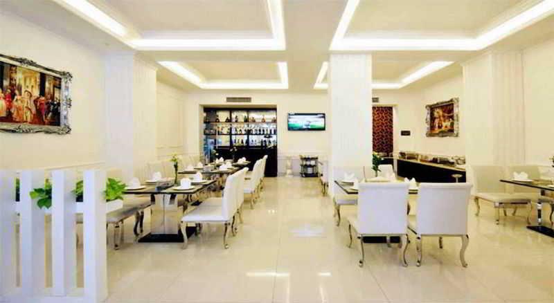 The White 8a Thai Lung Hotel
