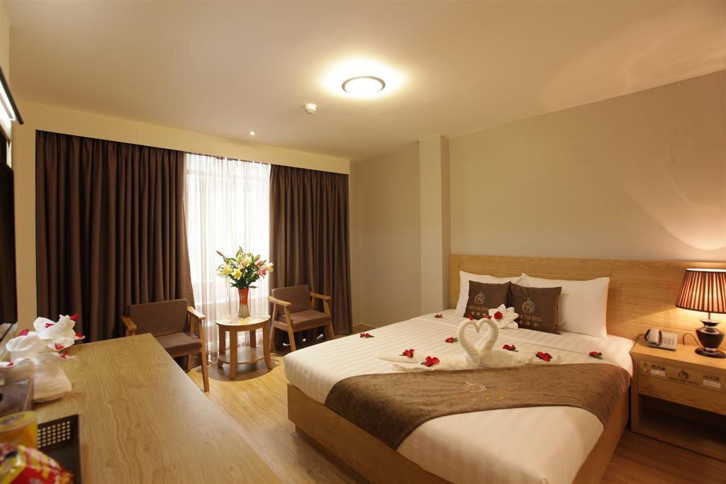 Minh Tam & 3/2 Hotel 3*