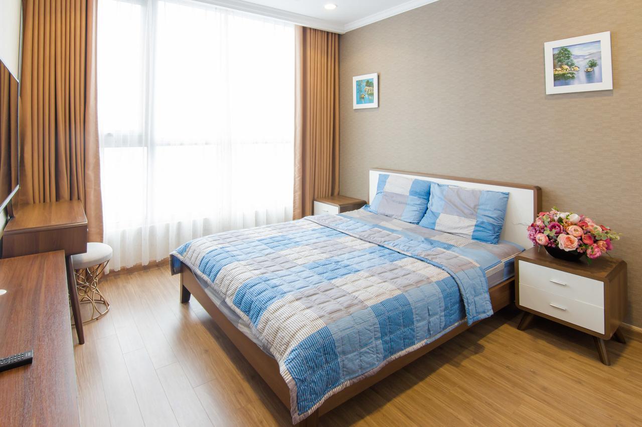 Huyen Vinhomes Central Park *