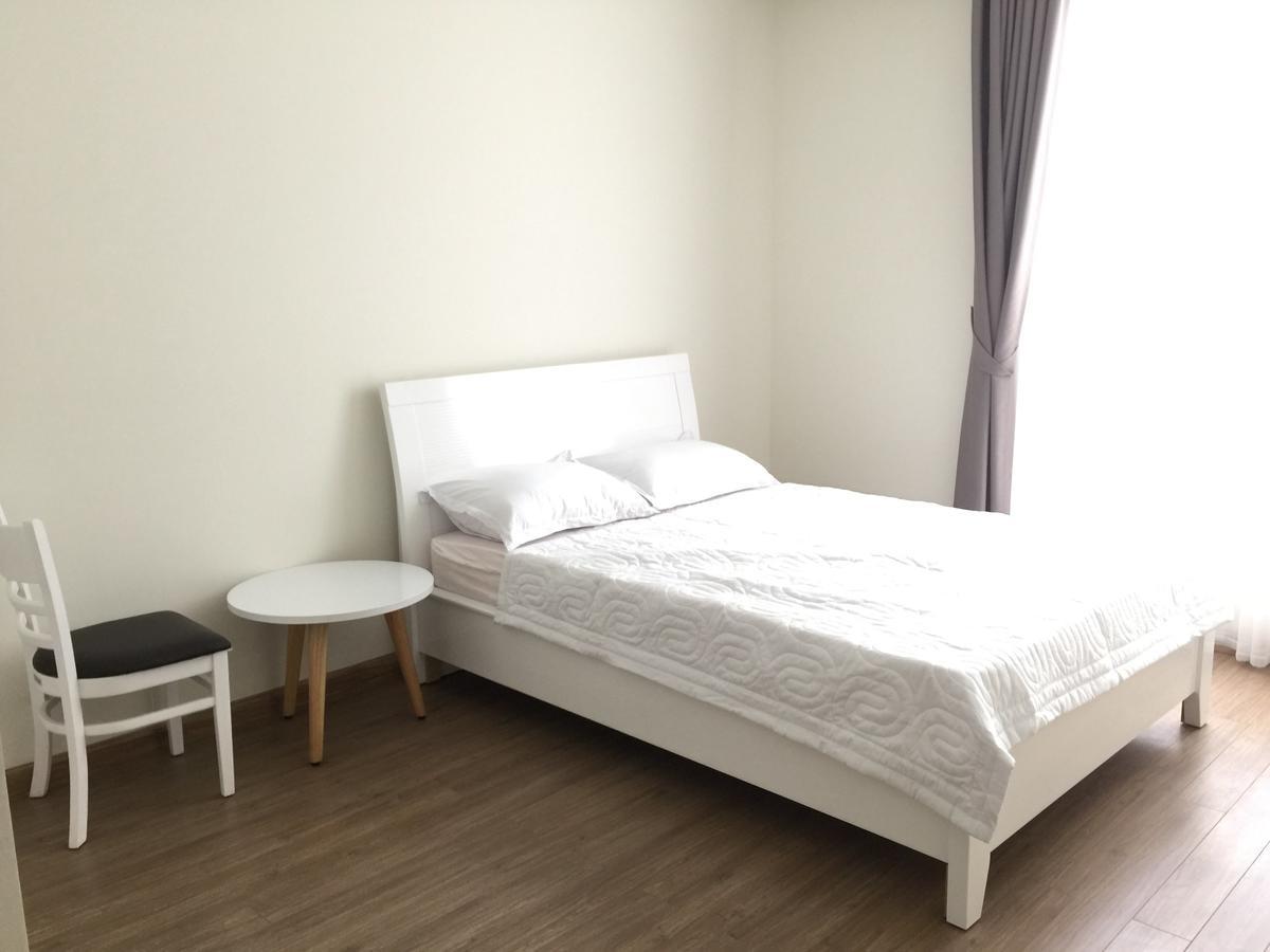 Huyen Vinhomes Central Park Homestay