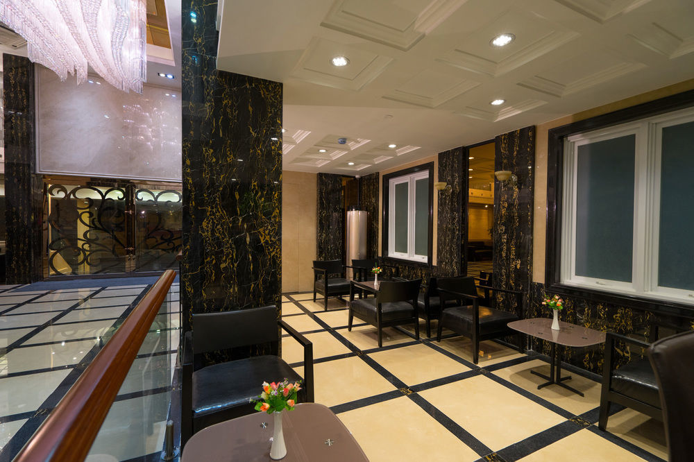 Hotel Empress 3*