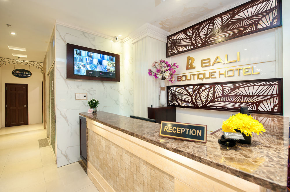 Khách sạn Valentine Boutique - 29 Bui Vien Street 3*