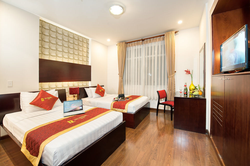 Khách sạn Valentine Boutique - 29 Bui Vien Street TP. Hồ Chí Minh