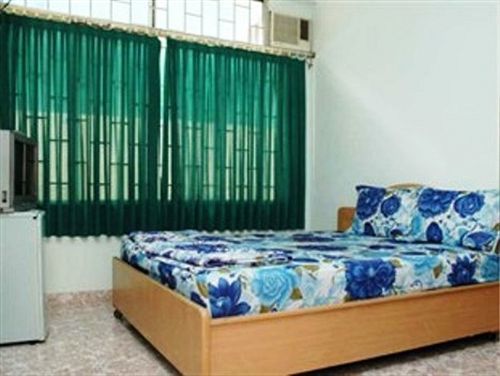 Banana Leaf Hotel
