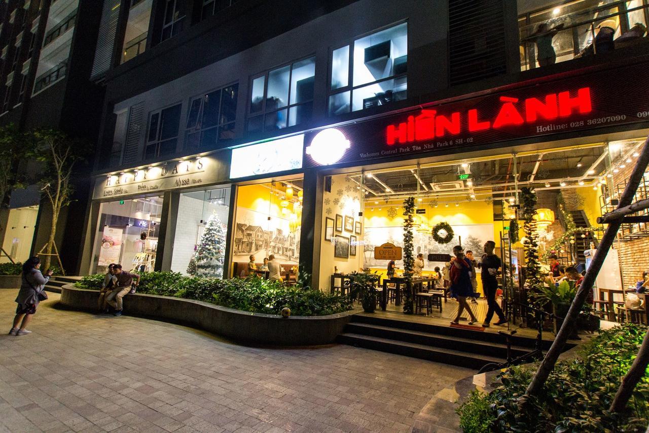 Huyen Vinhomes Central Park Ho Chi Minh City