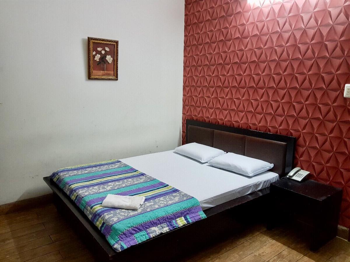 Nhat Van Hotel