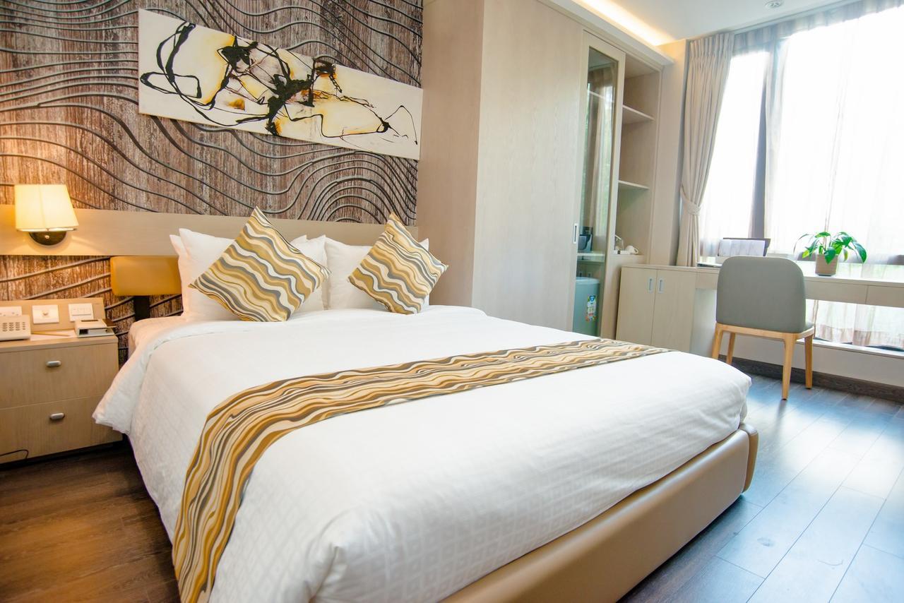 Papaya Saigon Hotel 3*