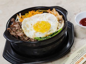 Khách sạn hẻo lánh Nam Sài Gòn