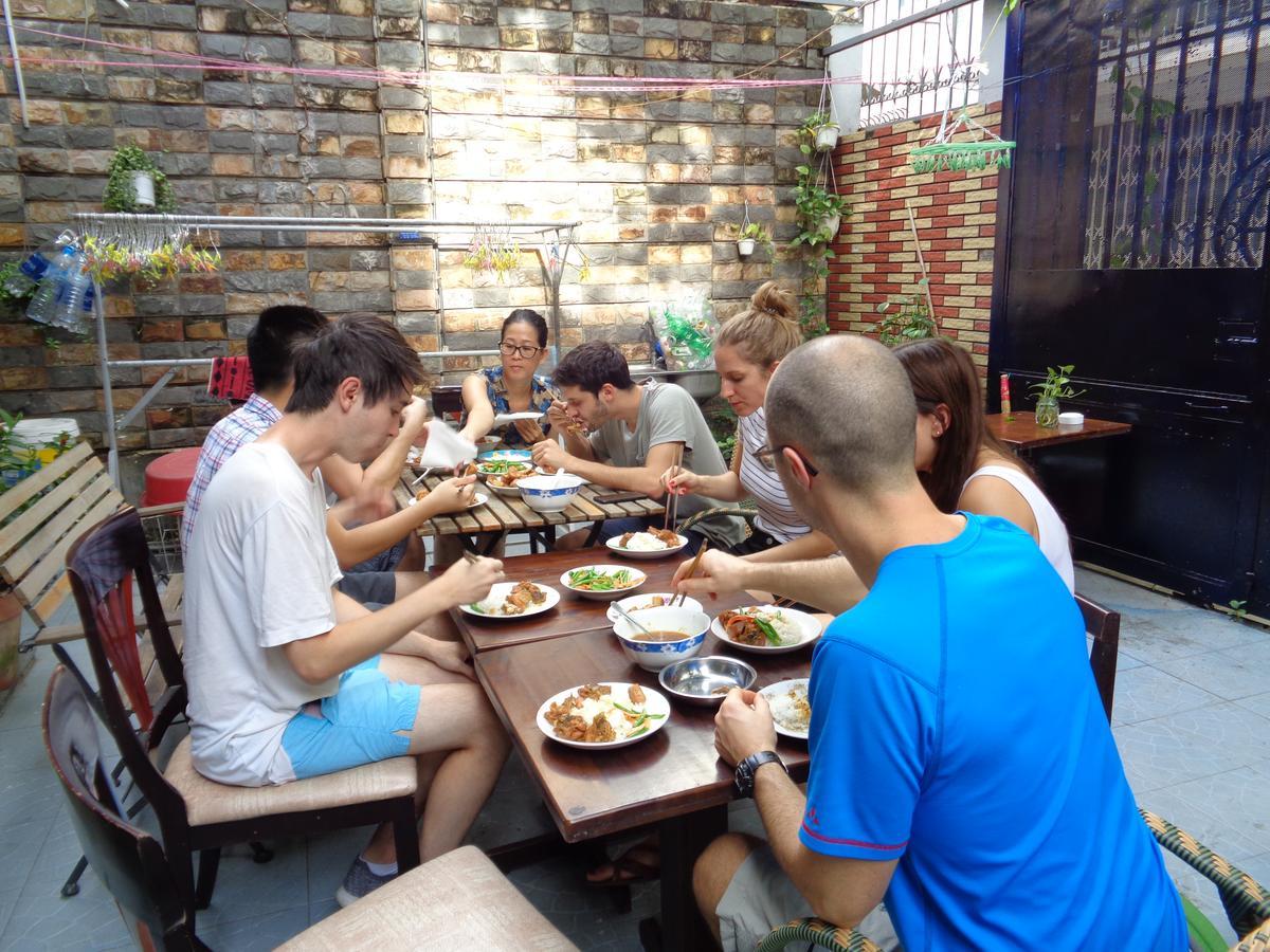 Ms Yang 2 - Cook Homestay