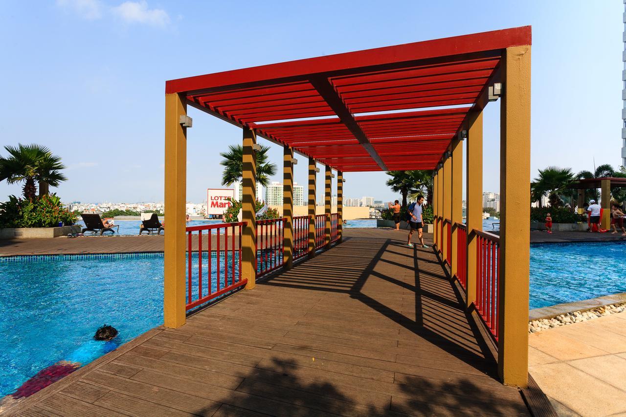 Khách sạn hẻo lánh Sunrise City Trang' S W2-1704 TP. Hồ Chí Minh