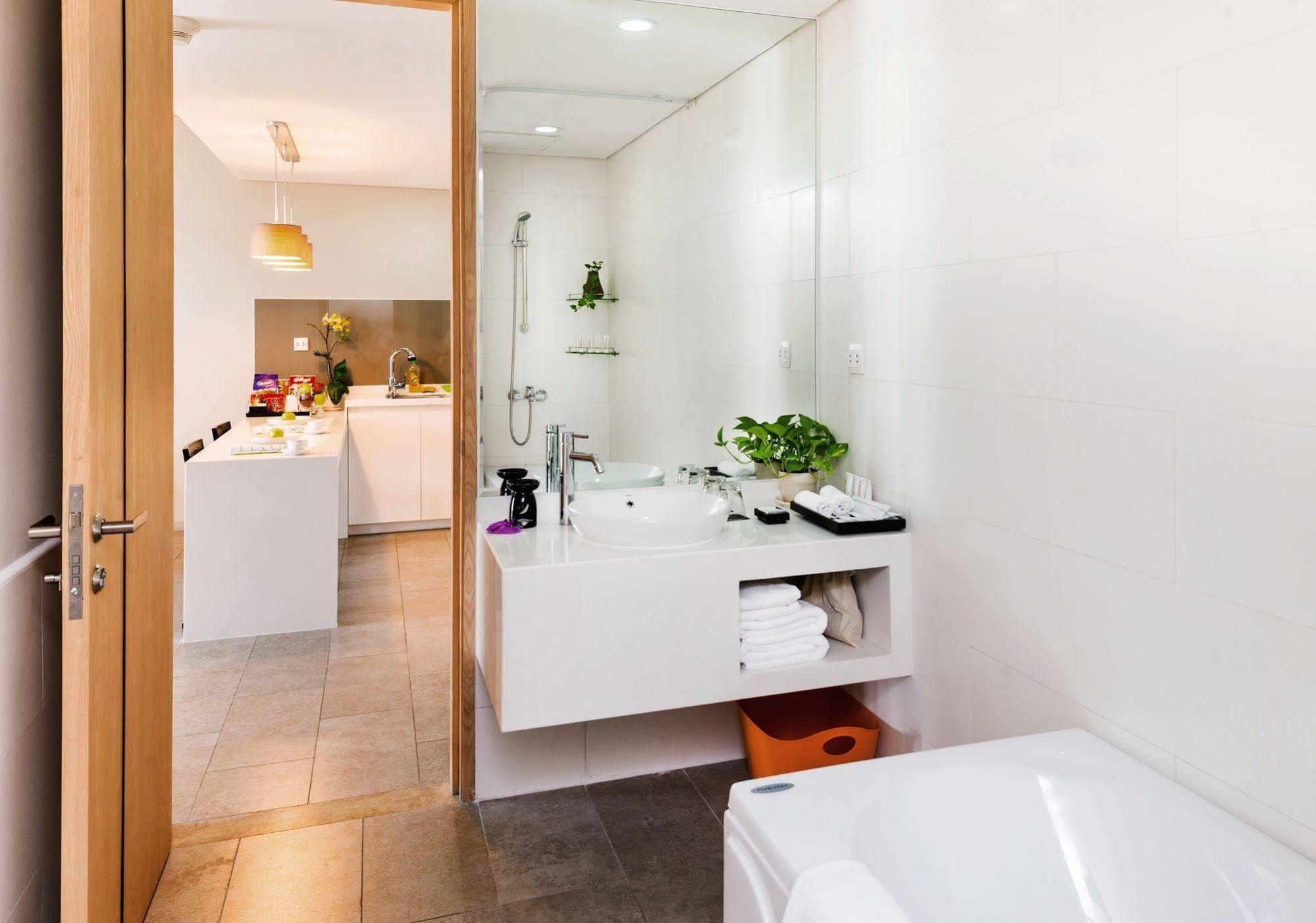 Novotel Living Saigon South Apartment *