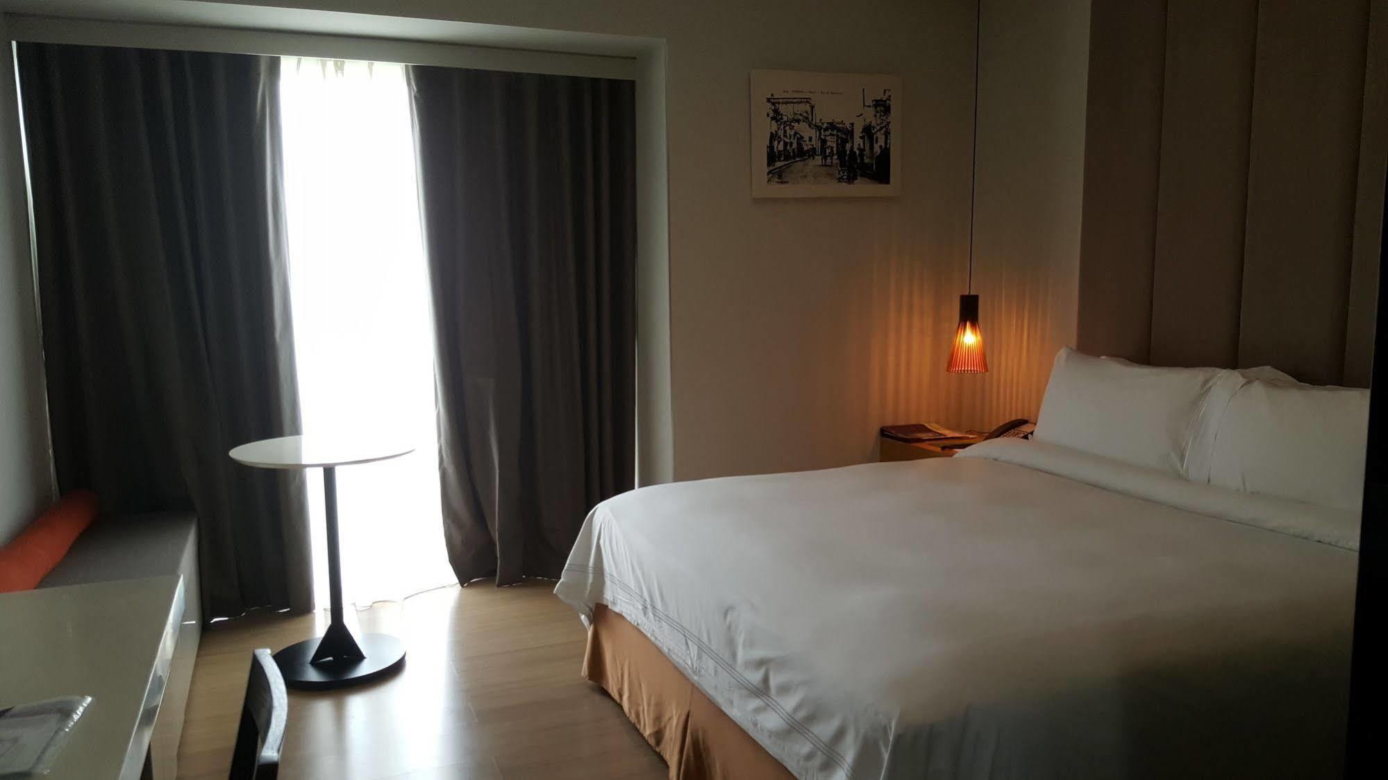 Novotel Living Saigon South *