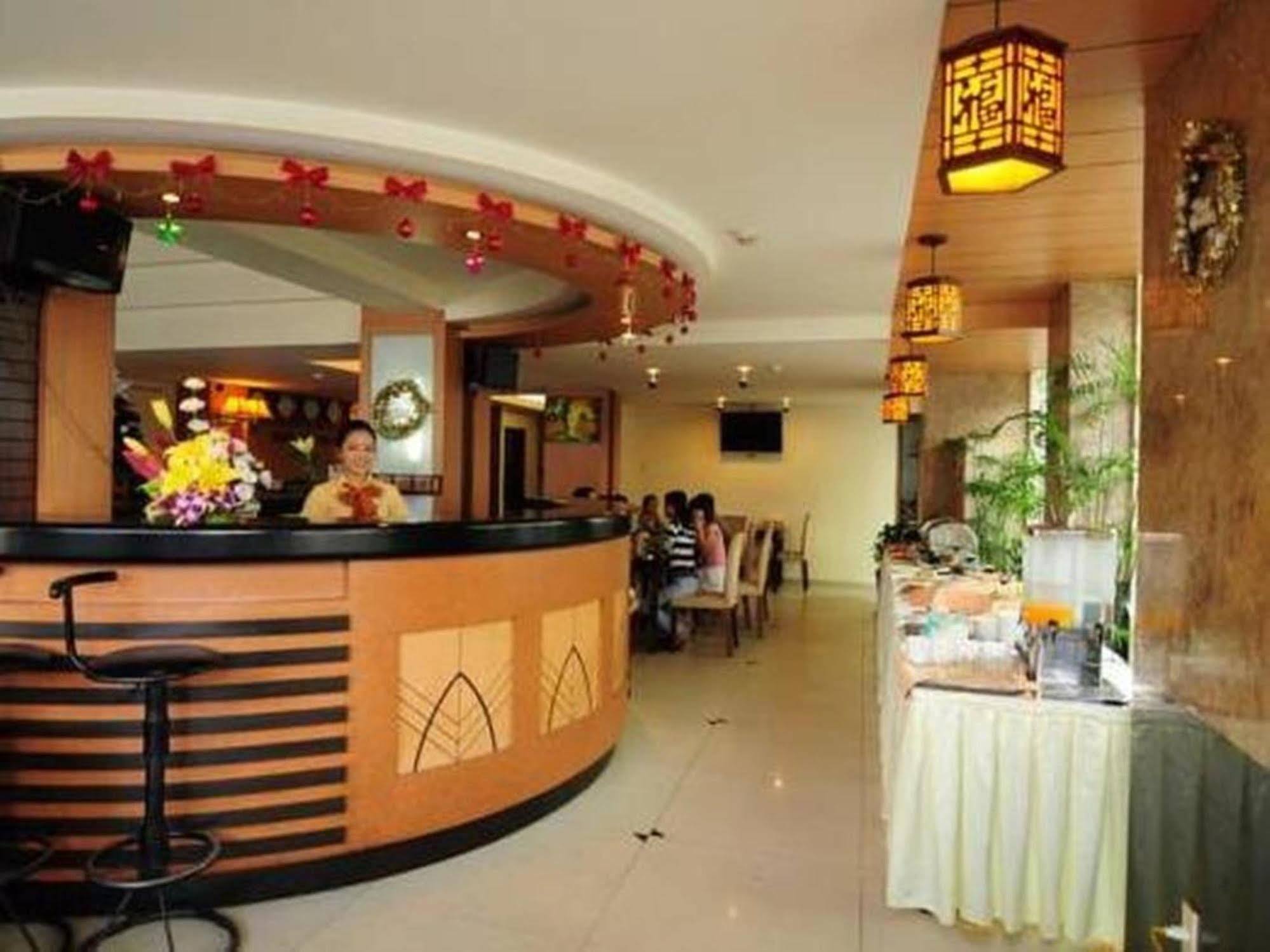 Hotel Khach San Phuoc Loc Tho 2 - 福禄寿 3*