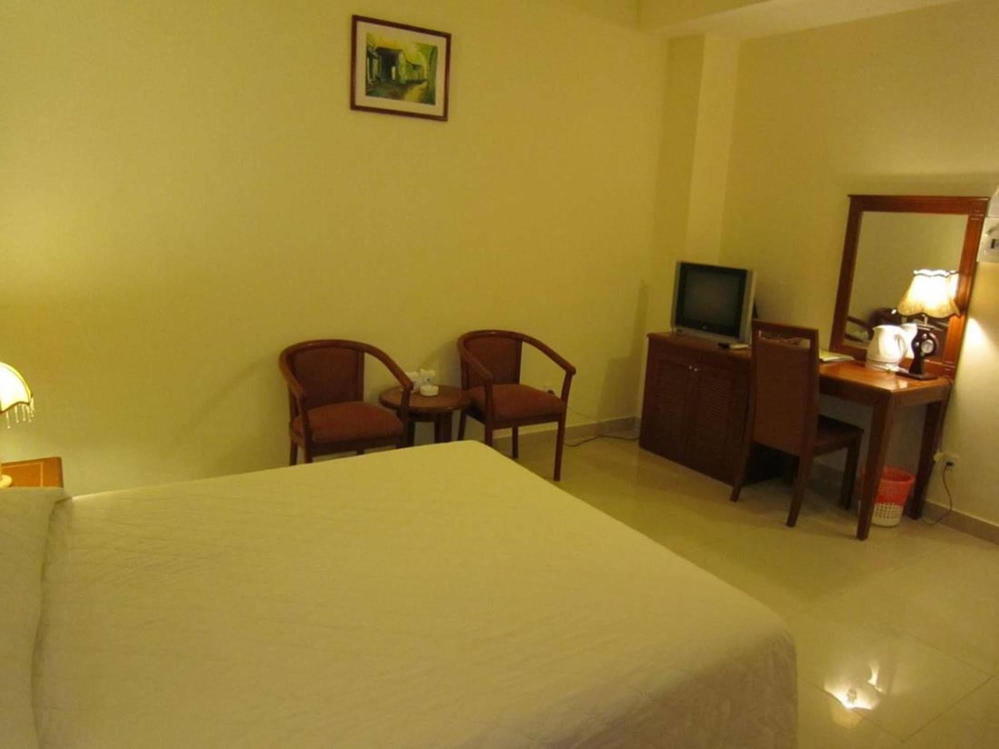 Hotel Khach San Phuoc Loc Tho 2 - 福禄寿