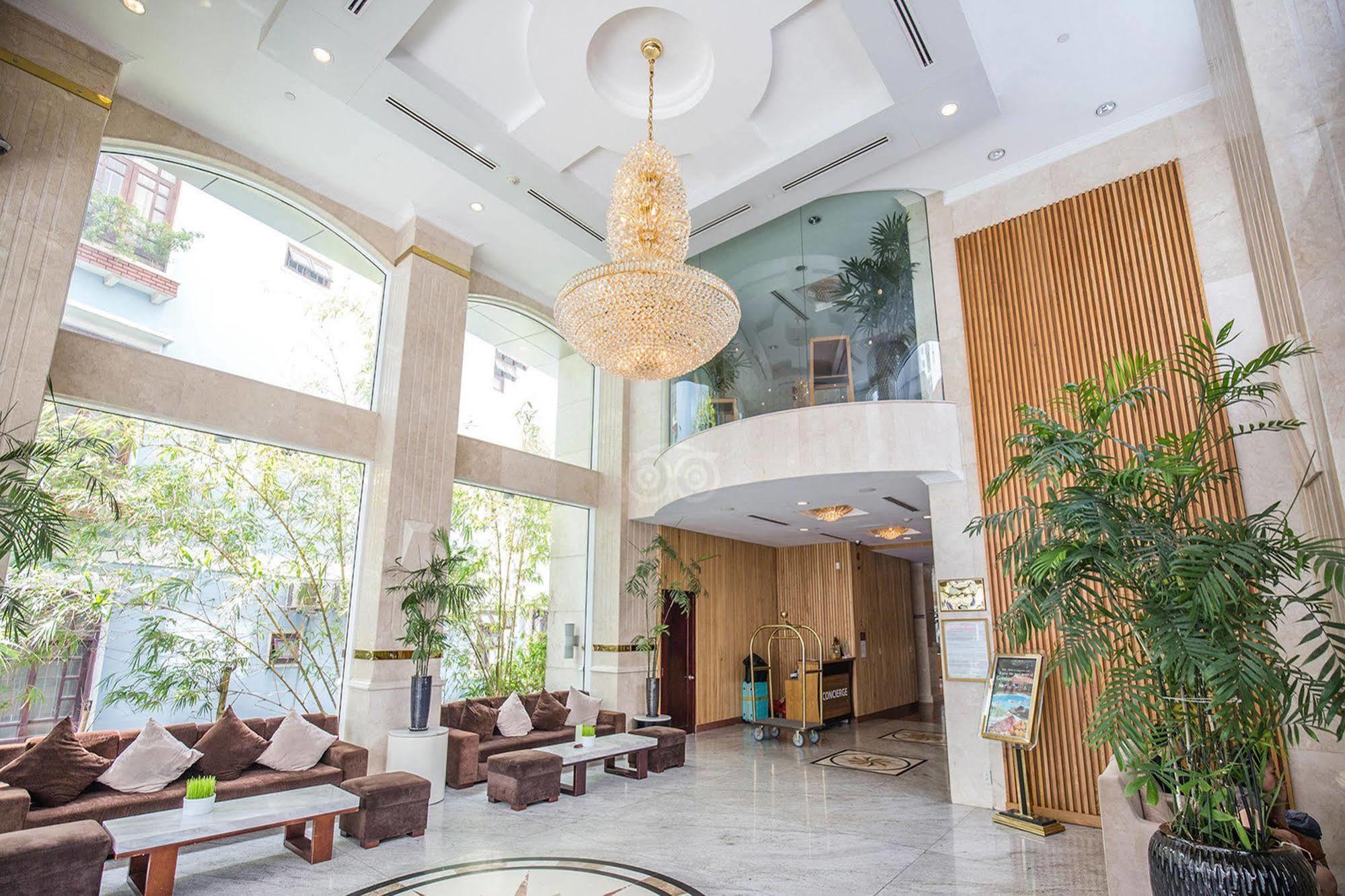Golden Saigon Hotel 4*