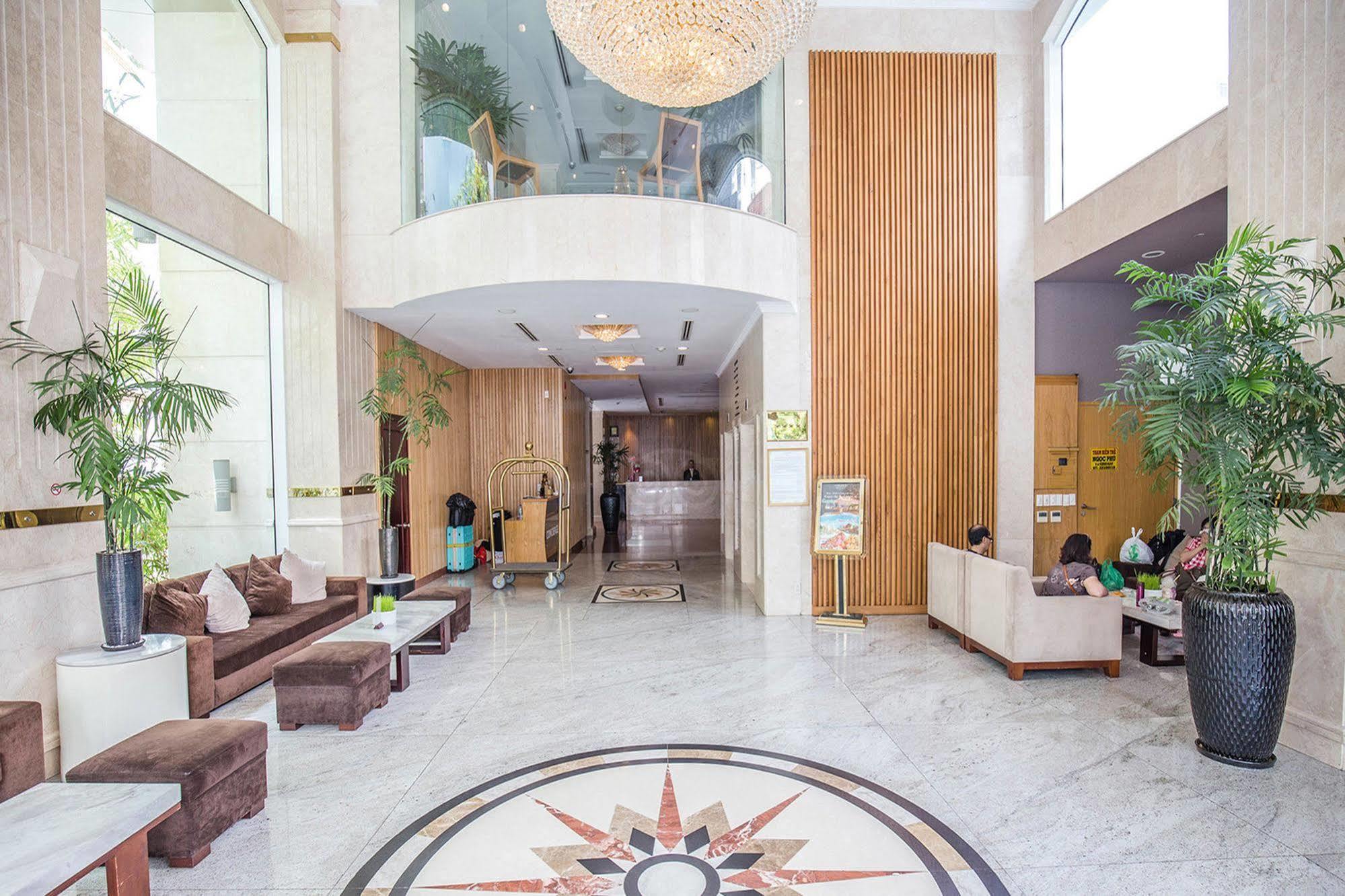 Hotel Golden Saigon 4*