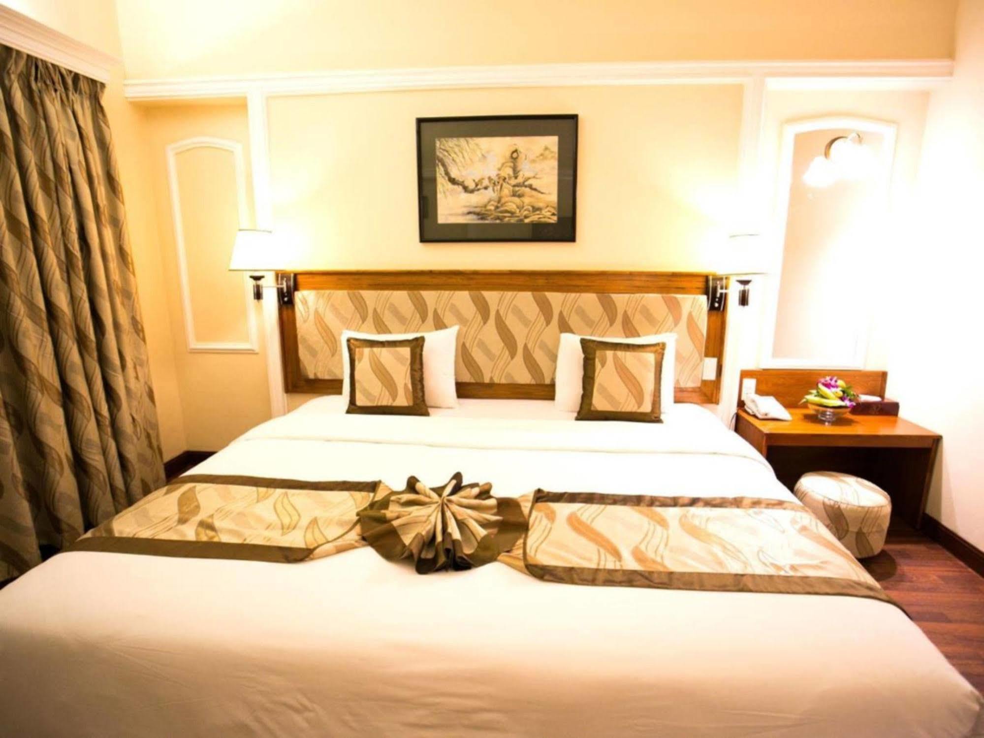 Hotel Royal Saigon 4*
