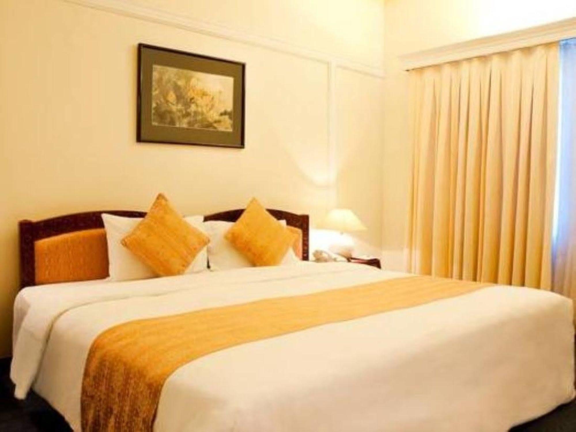 Royal Saigon Hotel