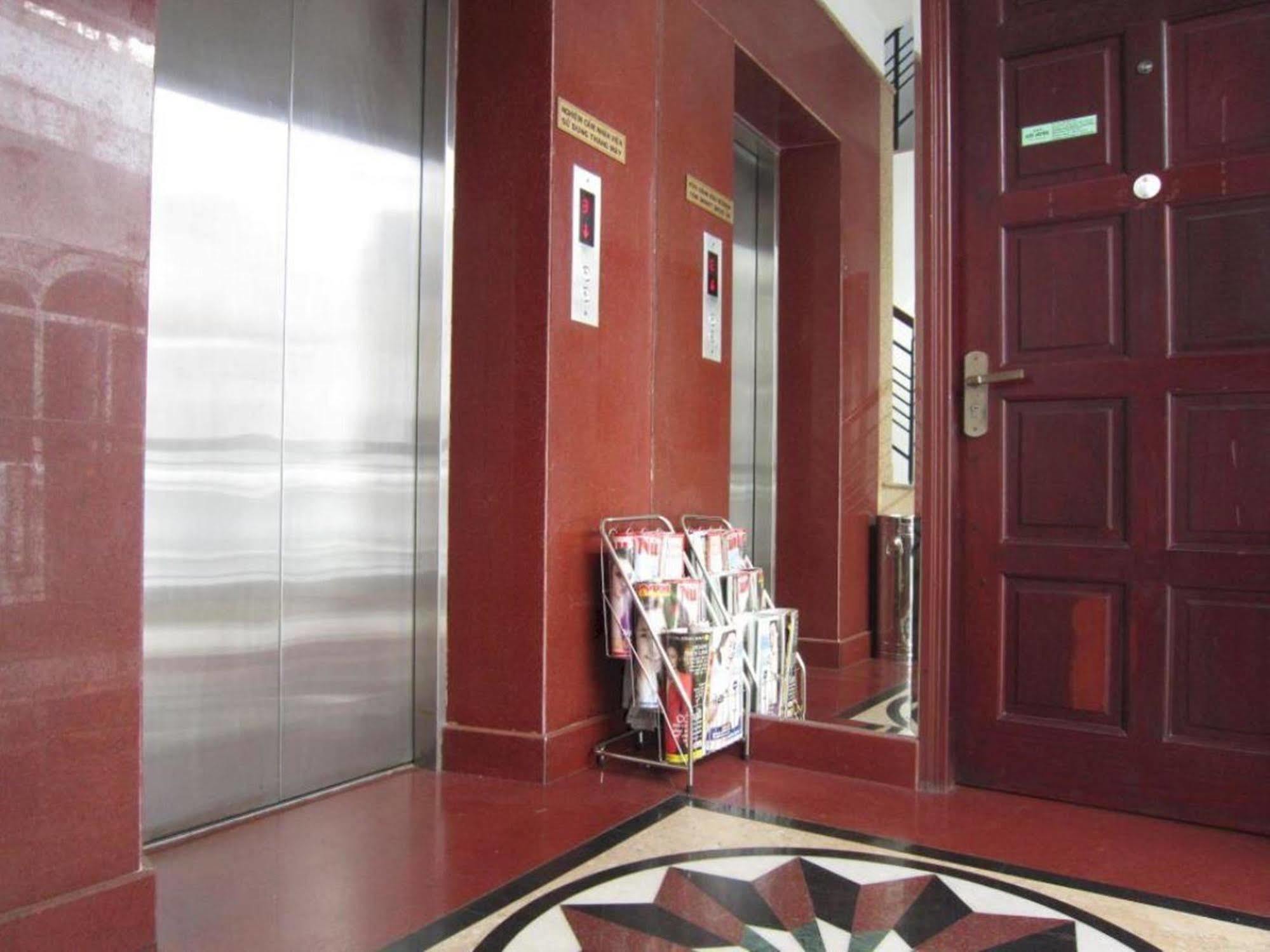 Hotel A25 - 122 Le Lai 2*