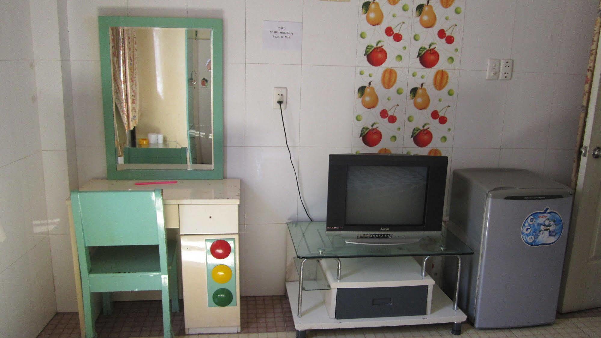 Hotel Expats Minh Quang *