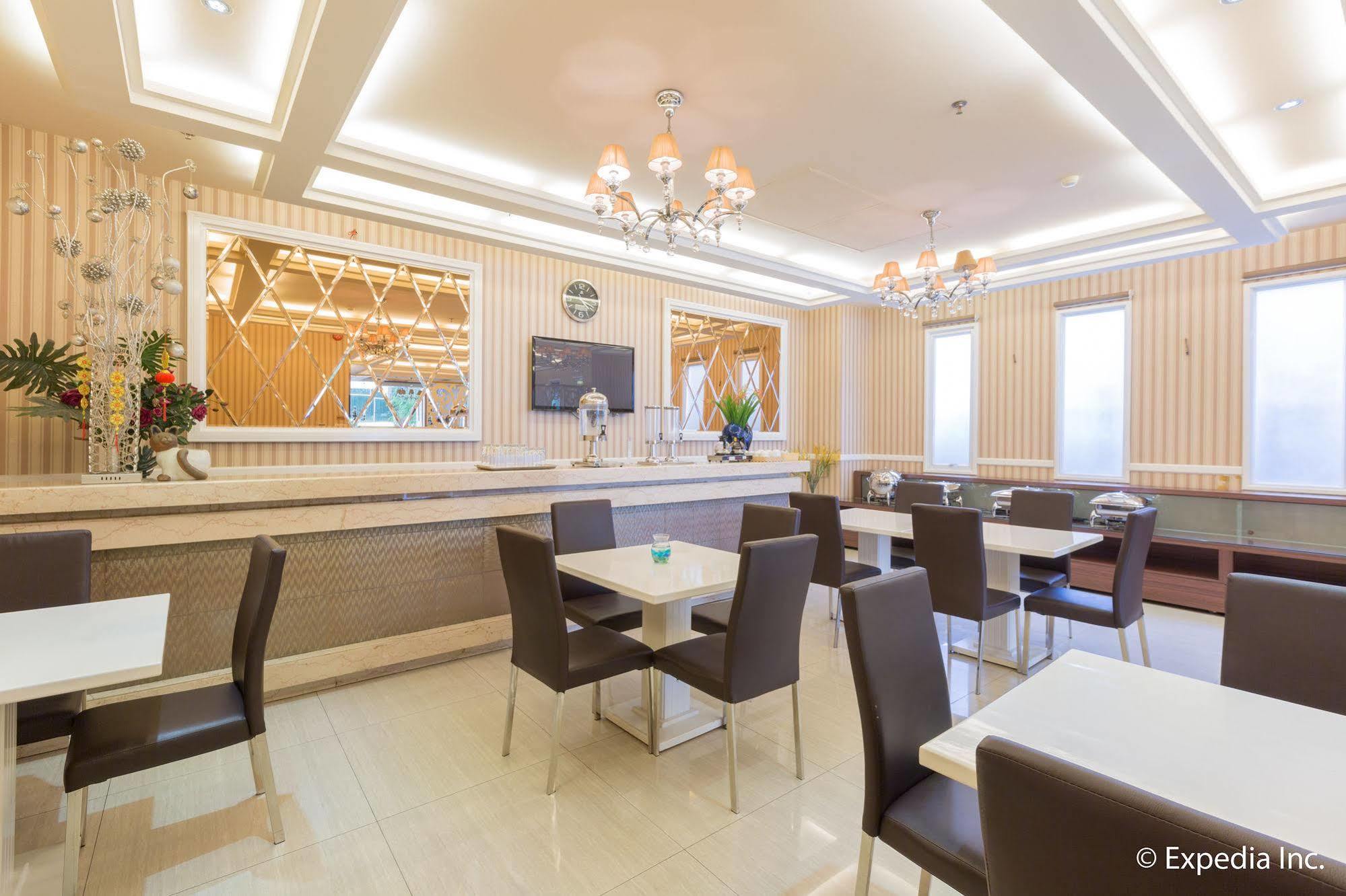 Khách sạn Dyn Opera 3*