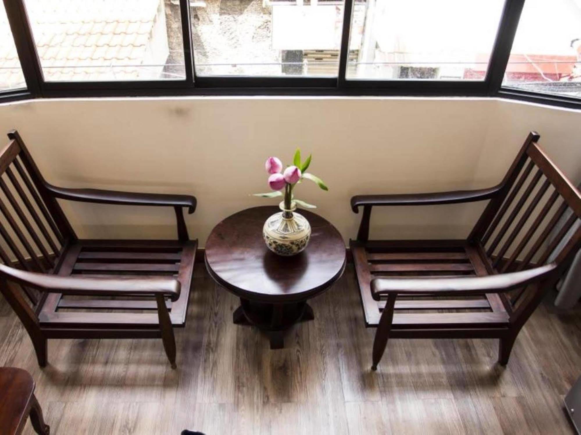 Hotel Tripwriter & Bistro *