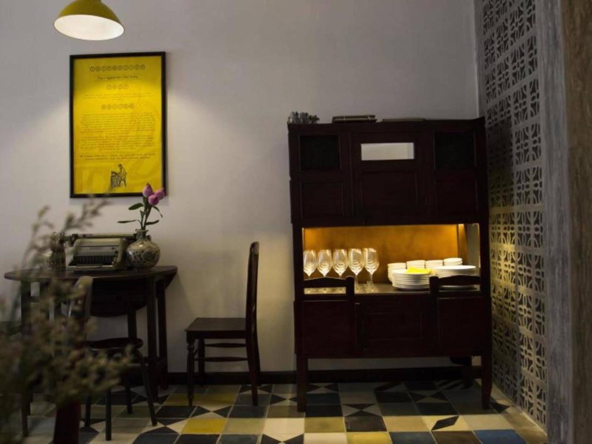 Tripwriter & Bistro * Ho Chi Minh City