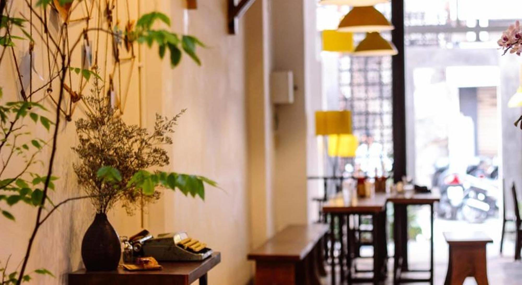 Tripwriter & Bistro * Ho Chi Minh City