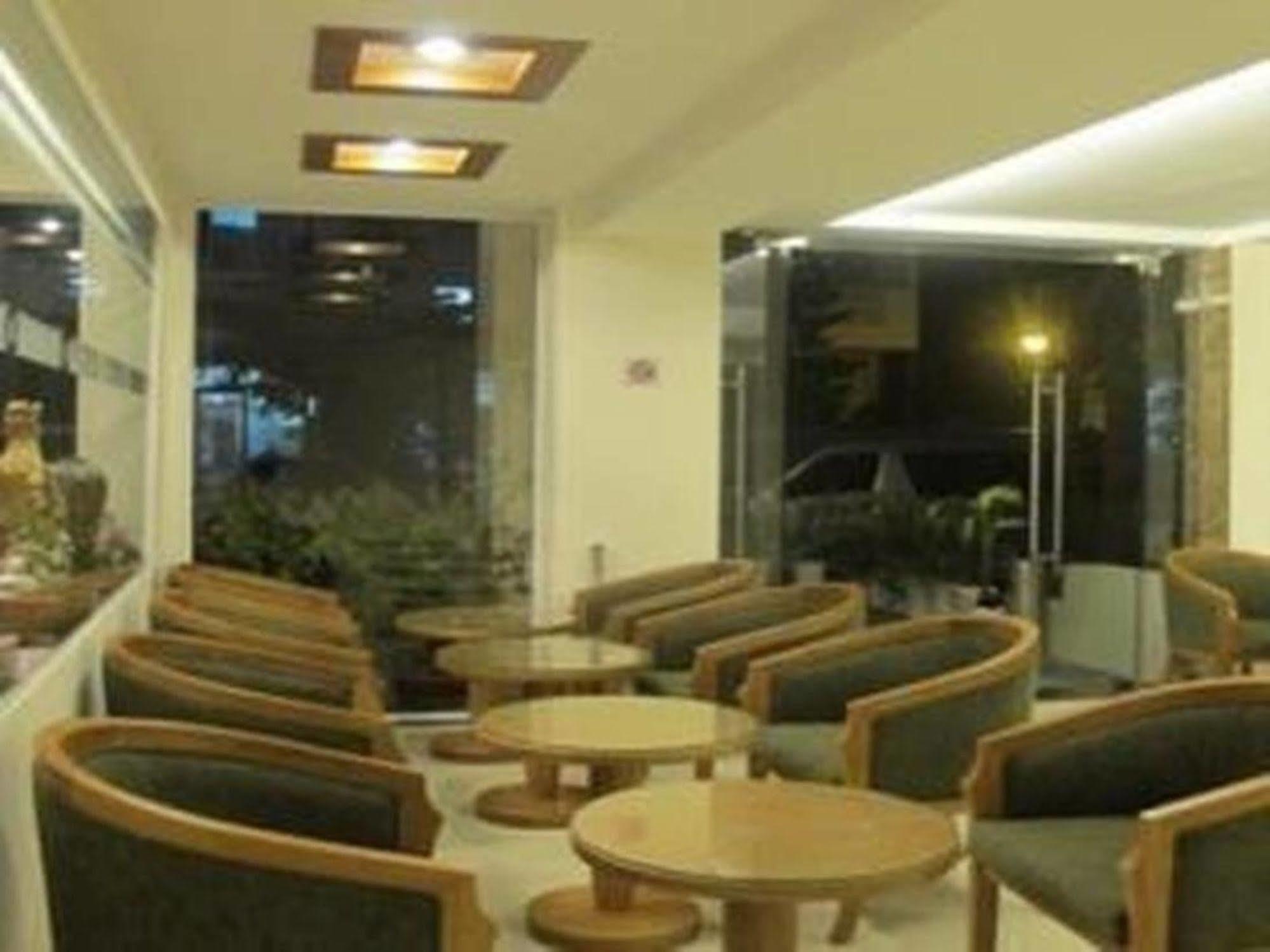 Hotel Bizu Ii 2*