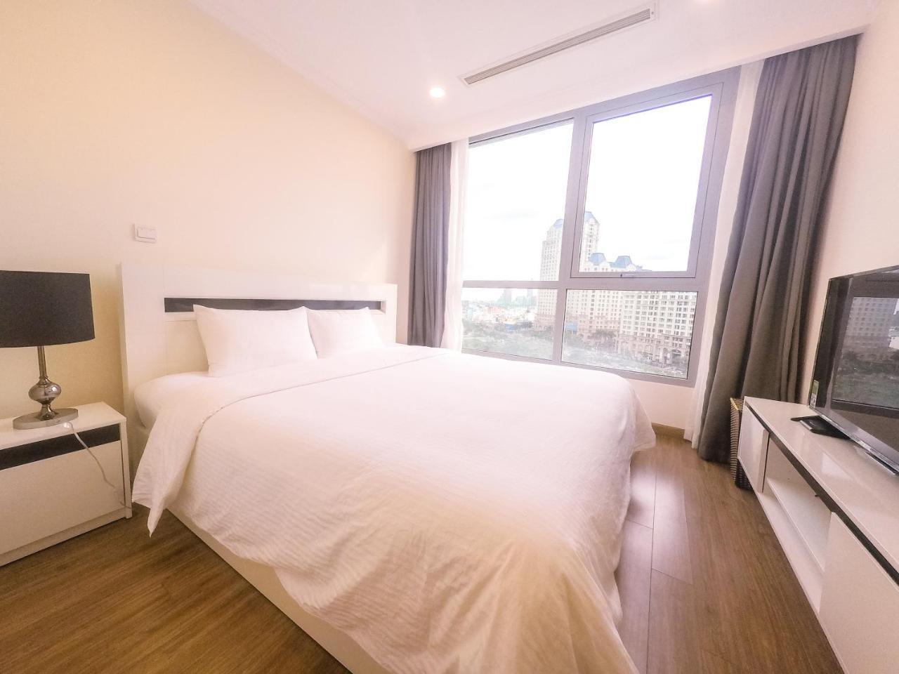 Vinhome Central Park, Landmark Plus Apartment
